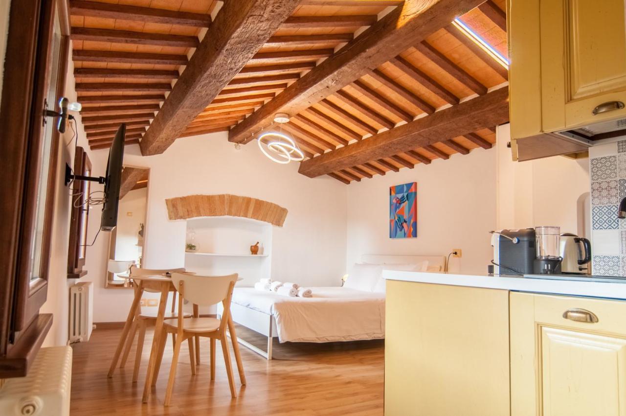 Umbrian Concierge - La Casa Dei Pellari Hotel Perugia Luaran gambar