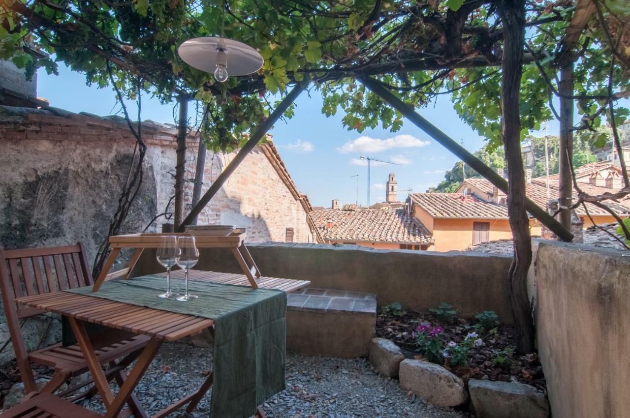 Umbrian Concierge - La Casa Dei Pellari Hotel Perugia Luaran gambar